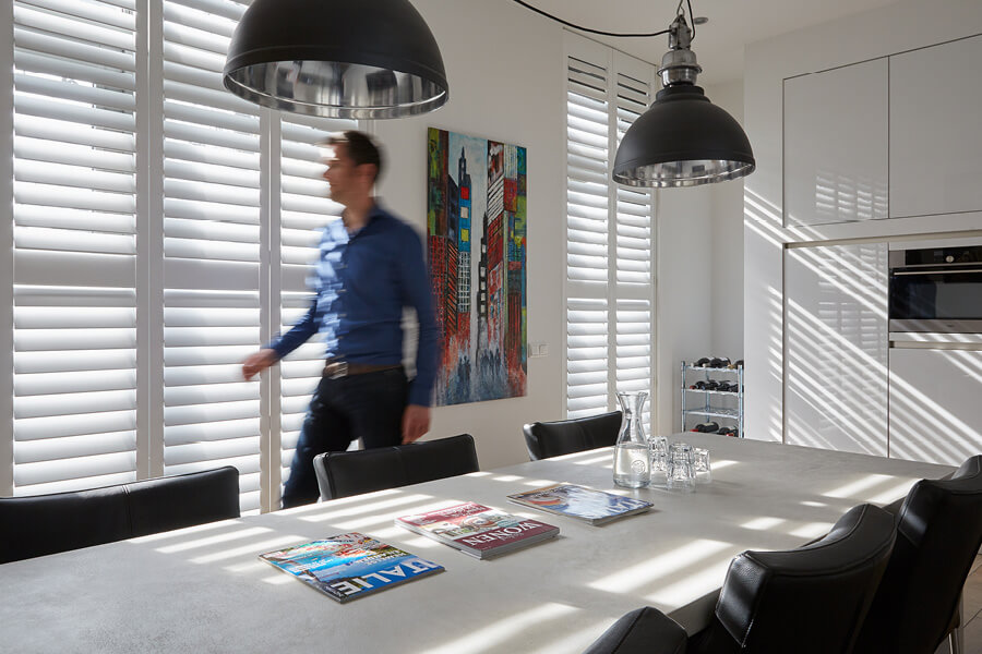 Shutters maak je heel makkelijk schoon